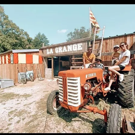 Luxe tent Trappeur 4pers A La Ferme Aventure Du Perthus Le Perthus